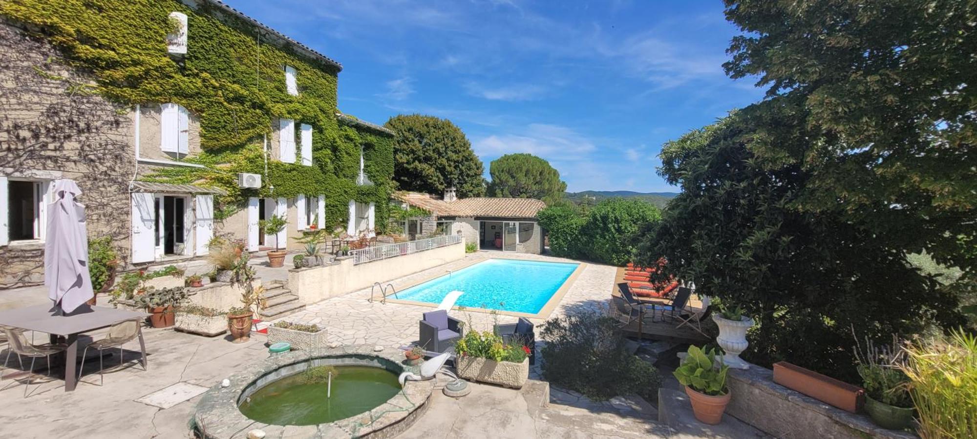 Le Domaine Du Soulier -Gite Et Chambres D'Hotes - La Maison Du Gardien Tornac エクステリア 写真