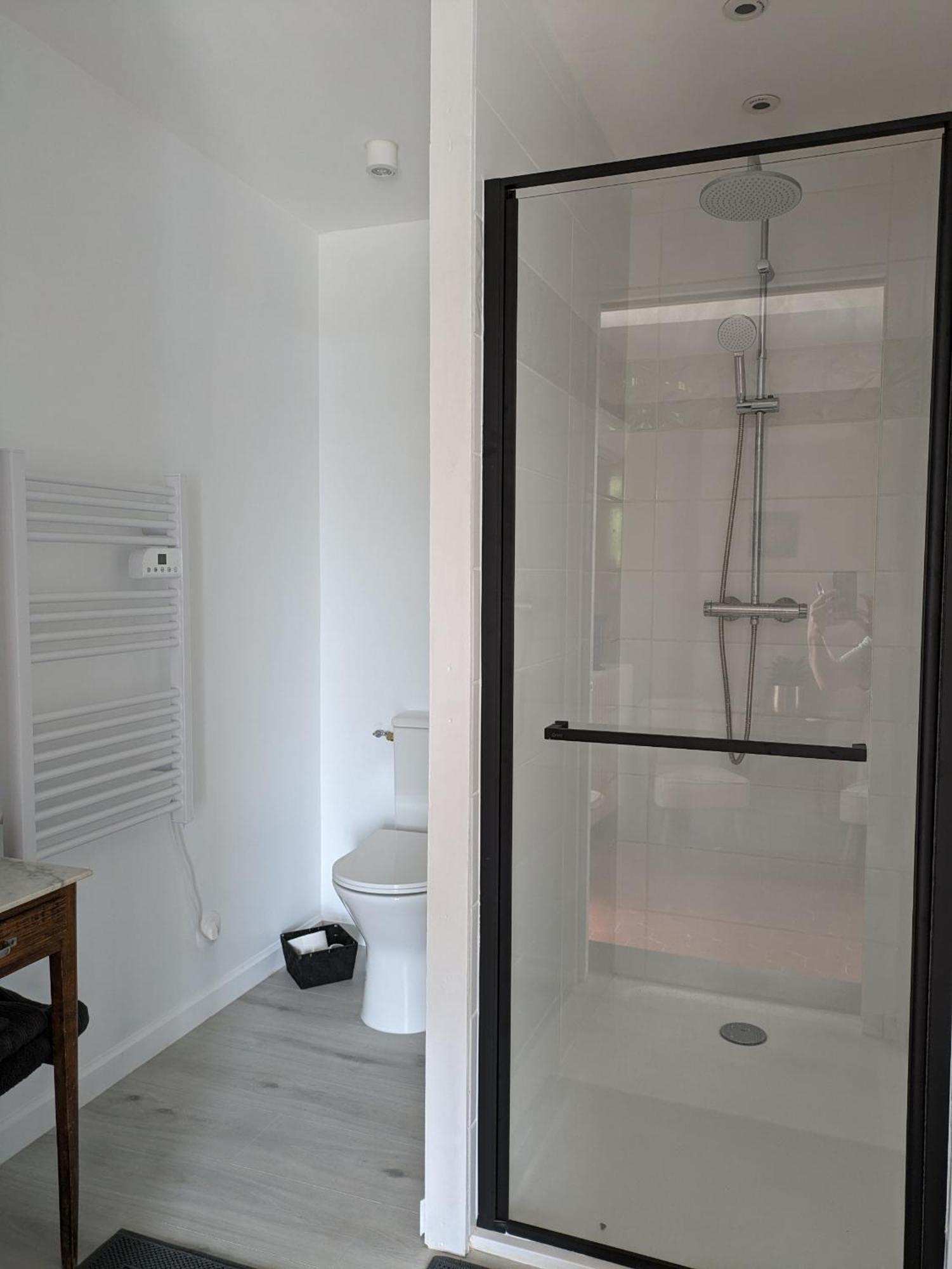 Le Domaine Du Soulier -Gite Et Chambres D'Hotes - La Maison Du Gardien Tornac エクステリア 写真