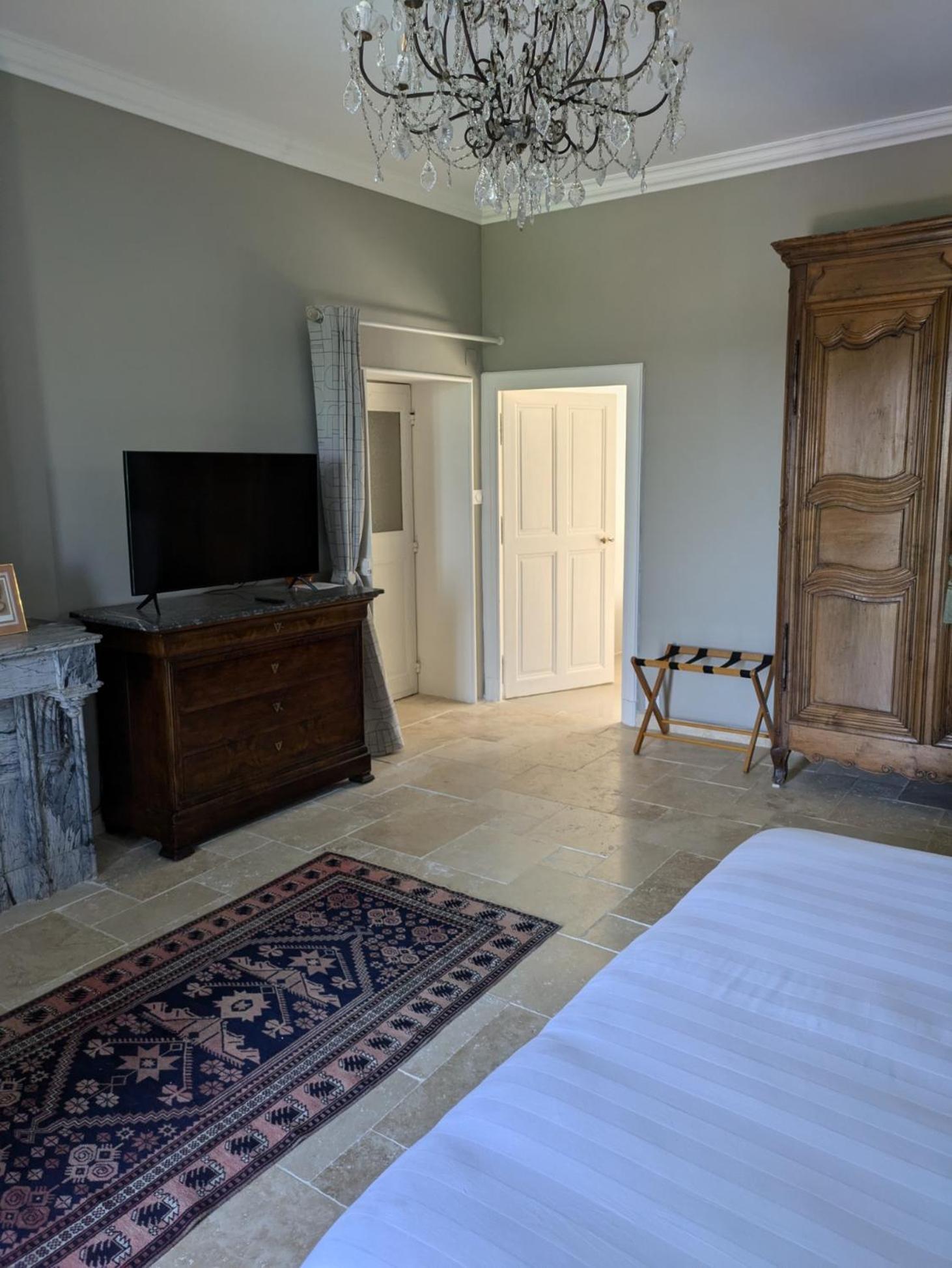 Le Domaine Du Soulier -Gite Et Chambres D'Hotes - La Maison Du Gardien Tornac エクステリア 写真