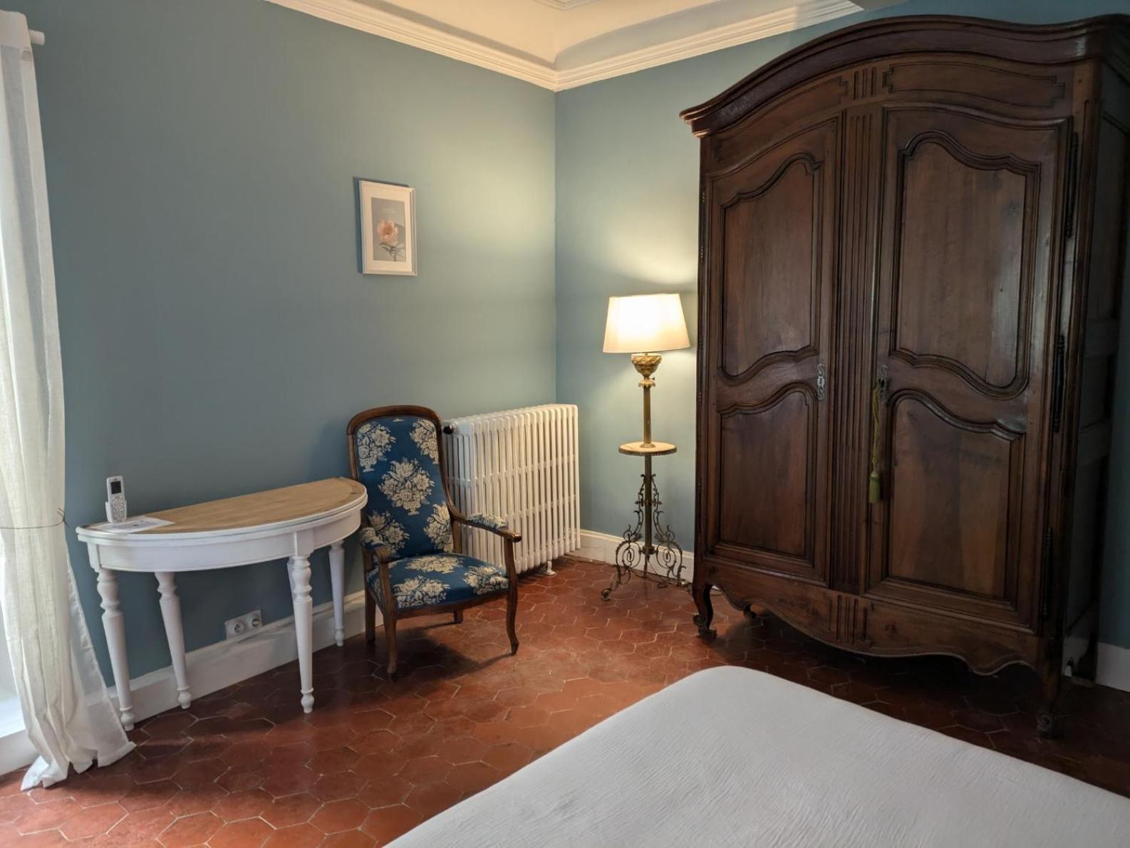 Le Domaine Du Soulier -Gite Et Chambres D'Hotes - La Maison Du Gardien Tornac エクステリア 写真